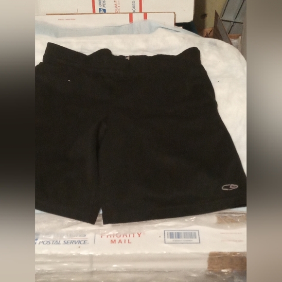 Authentic Champion Men's Cotton Shorts with Pockets/ 9 inches Inseam - Picture 1 of 3